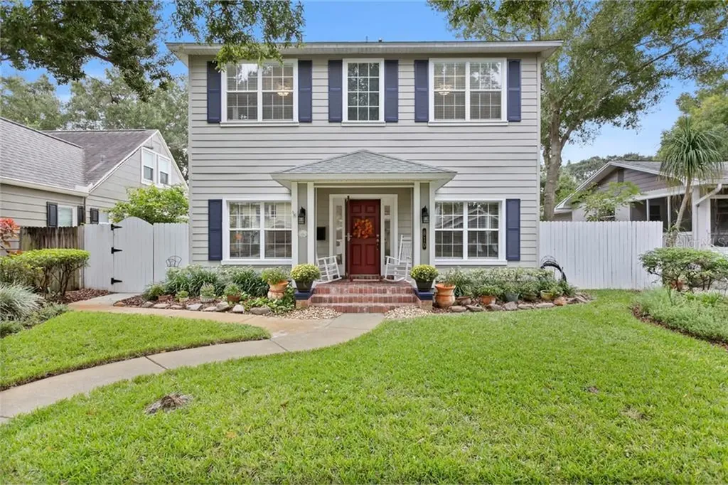 810 23rd Avenue N St Petersburg FL 33704