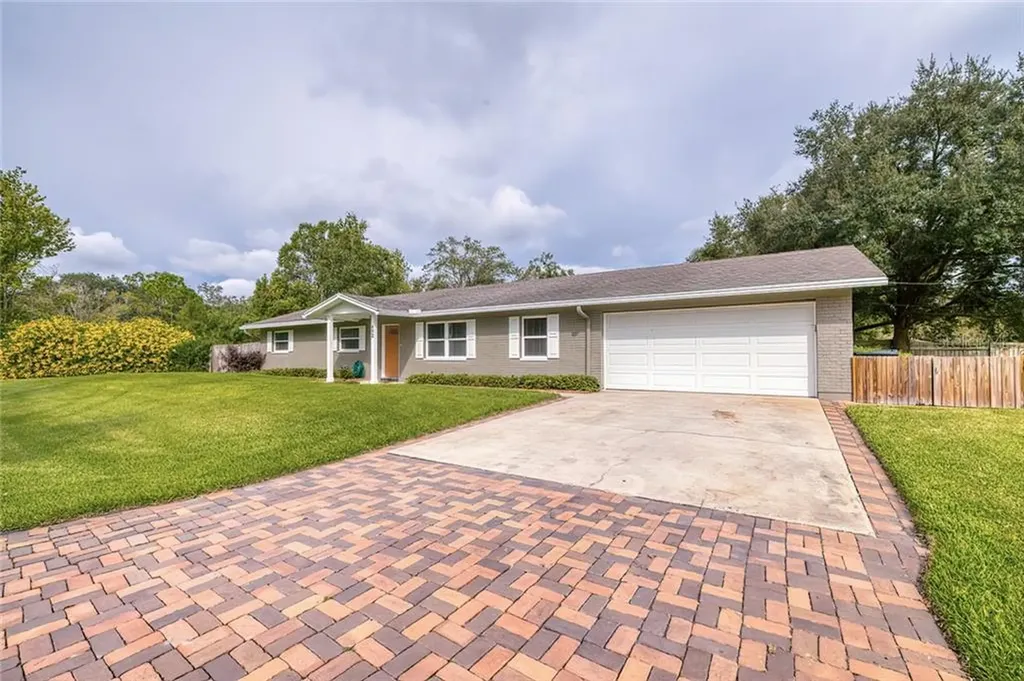 402 Layne Place Lutz FL 33549