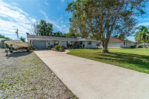 1525 Saint Clair Road Englewood FL 34223