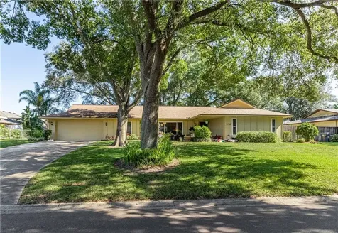 2216 Krista Lane Brandon FL 33511