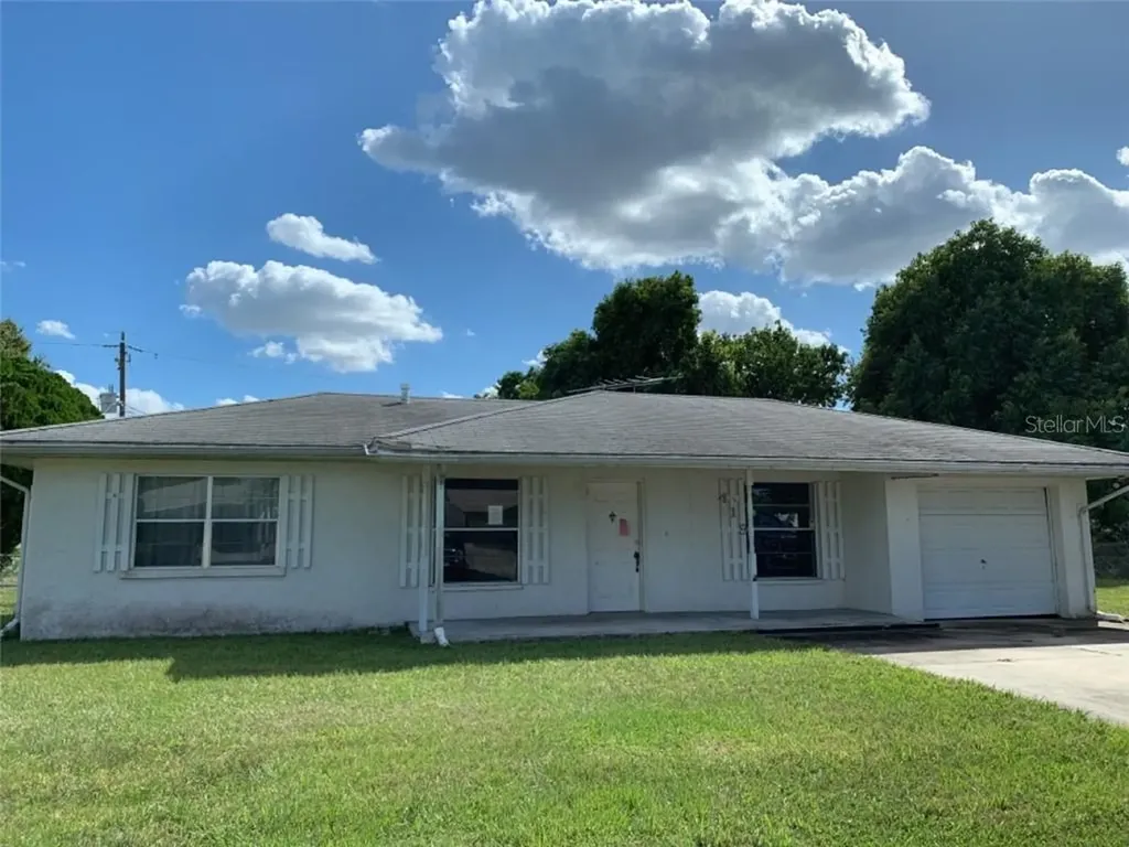 419 44th Street Court W Palmetto FL 34221