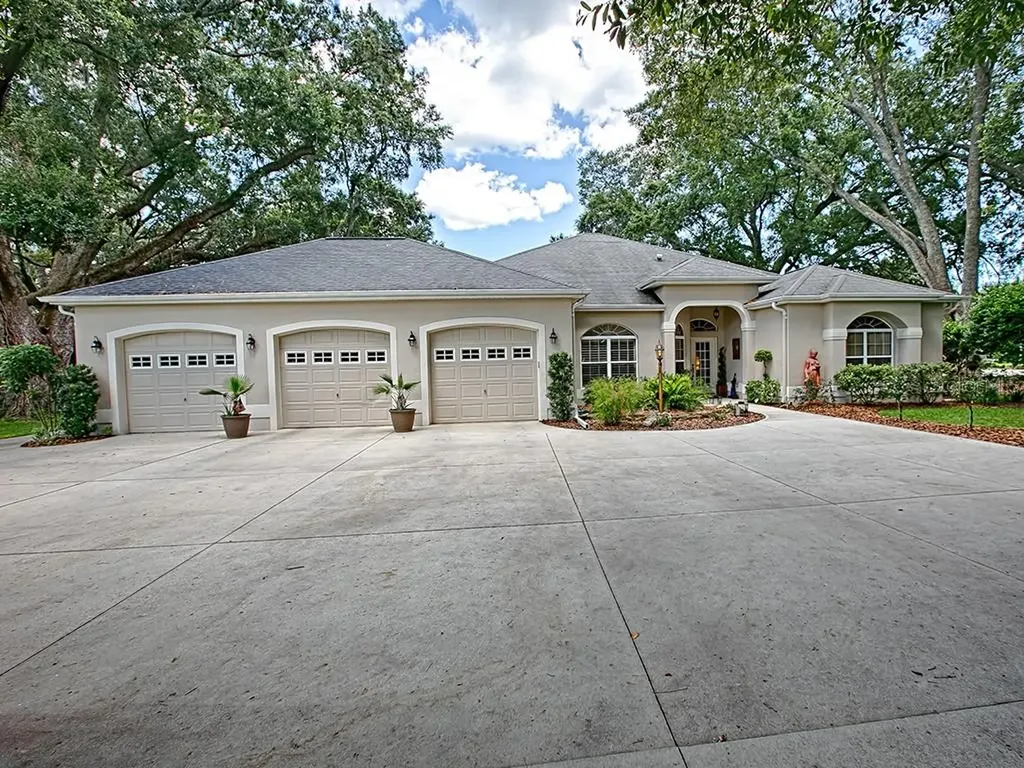 2804 Larranaga Drive The Villages FL 32162