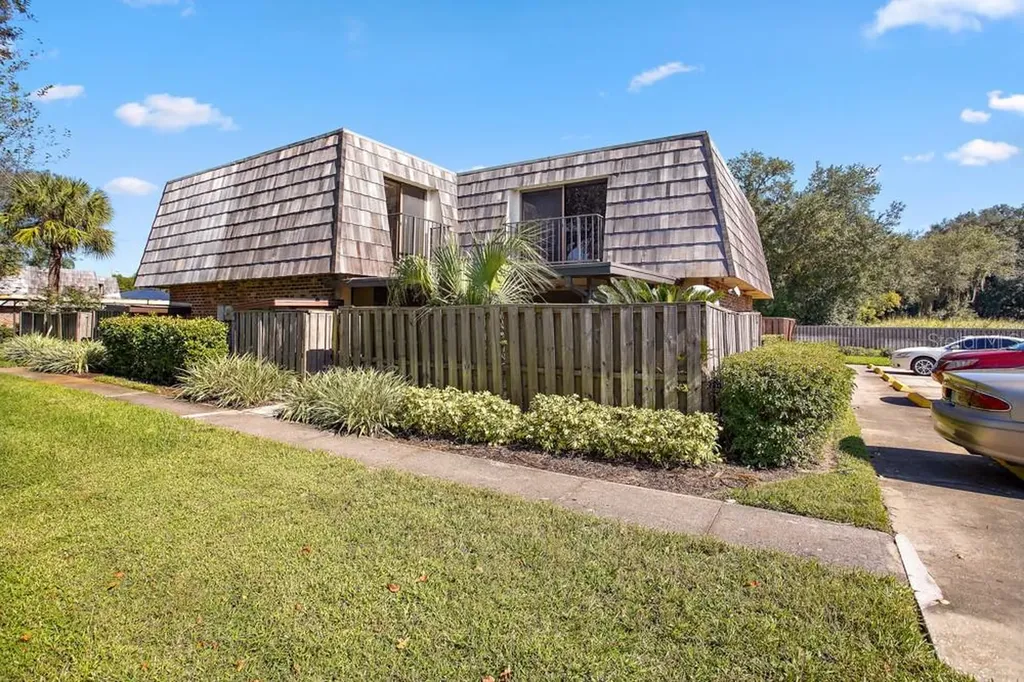 919 Royal Oak Boulevard Leesburg FL 34748