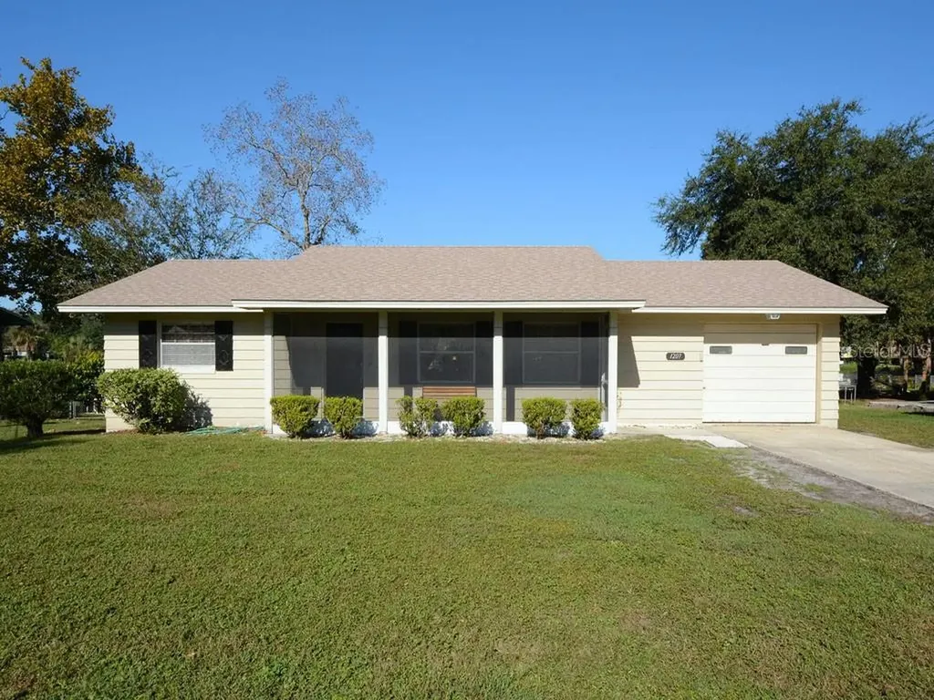 1207 Oak Drive Leesburg FL 34748