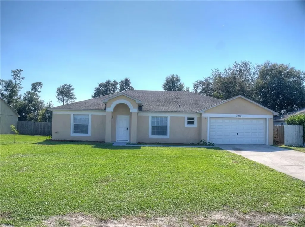 3702 Pamona Street Deltona FL 32738