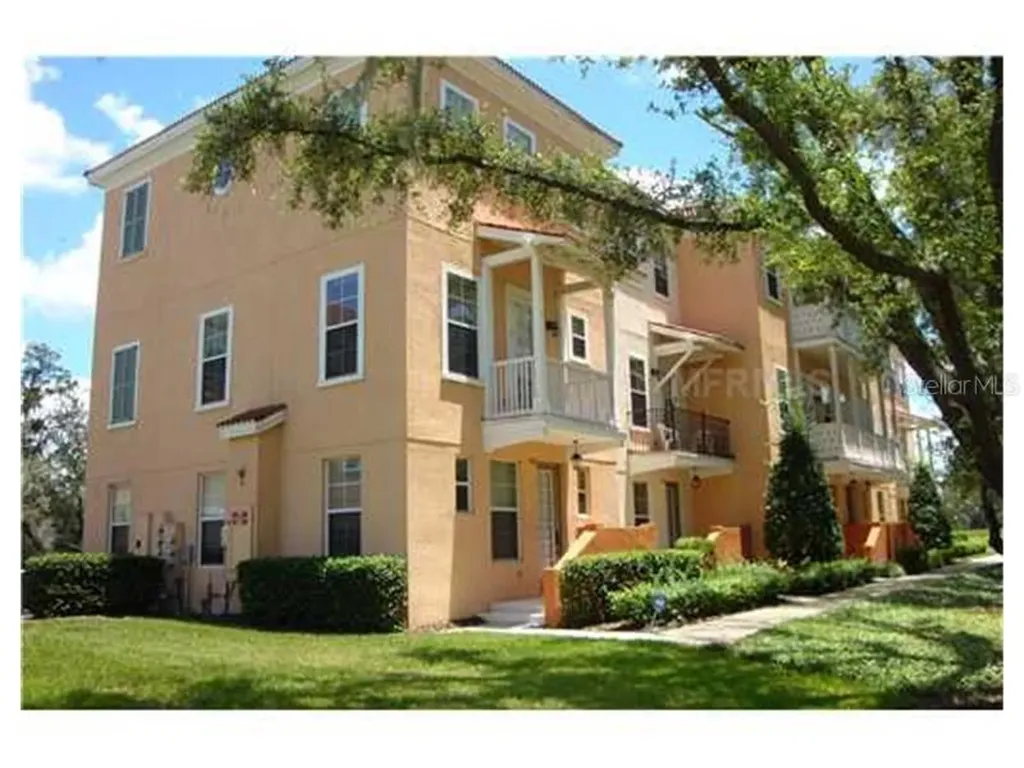 954 Sombra Street Tampa FL 33619