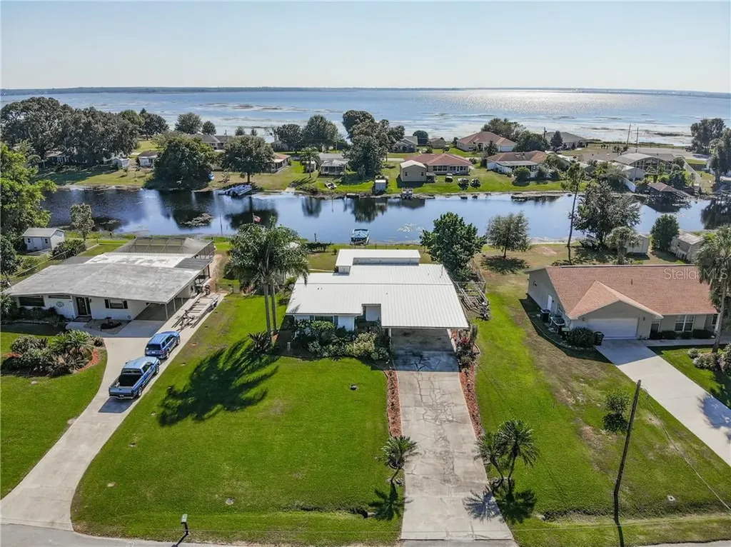 316 Canal Drive Lake Wales FL 33859