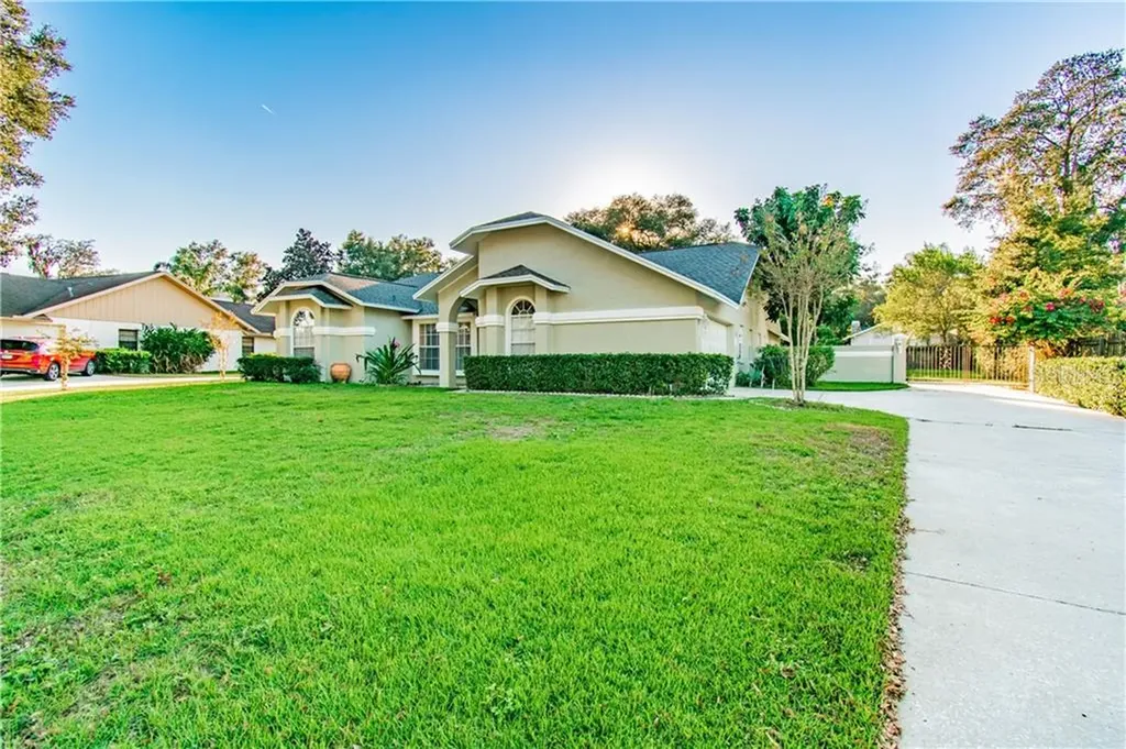 510 Running Horse Road Seffner FL 33584