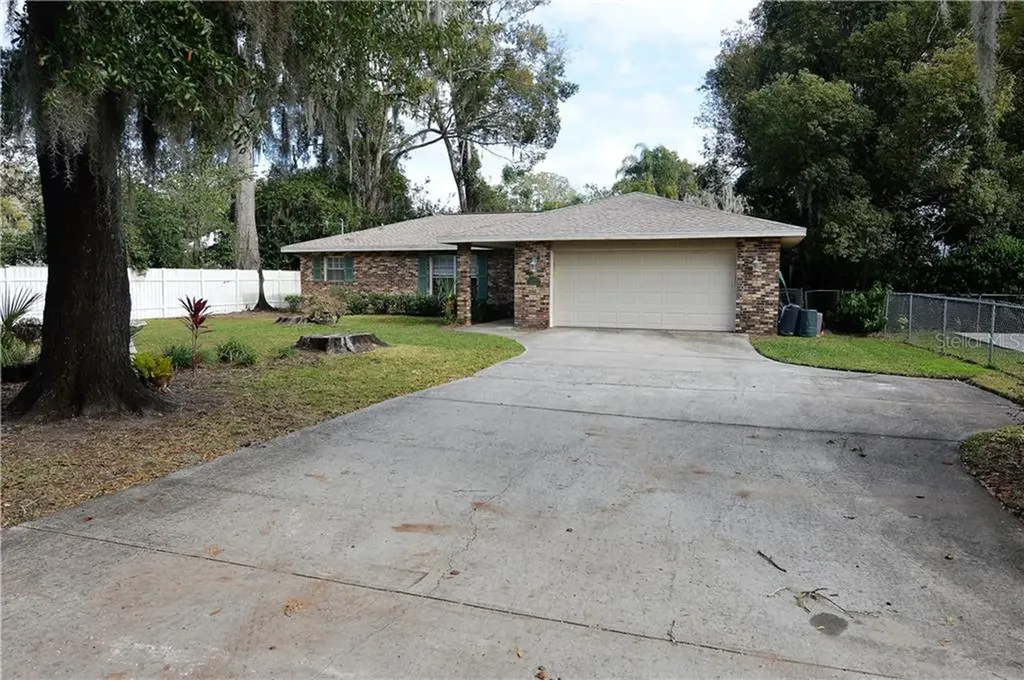 14126 12th Street Dade City FL 33525