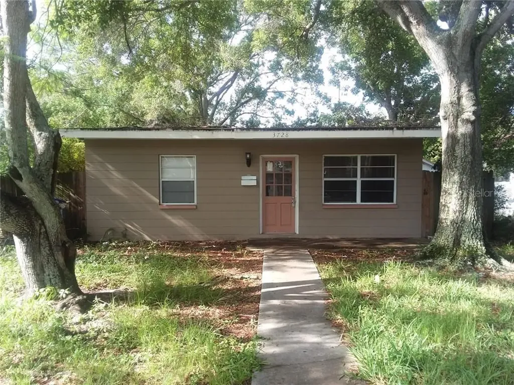 3728 8th Avenue S St Petersburg FL 33711