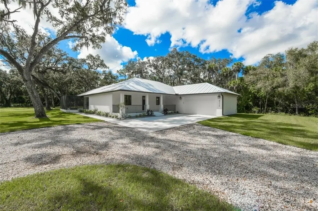 2114 67th Street Court E Bradenton FL 34208