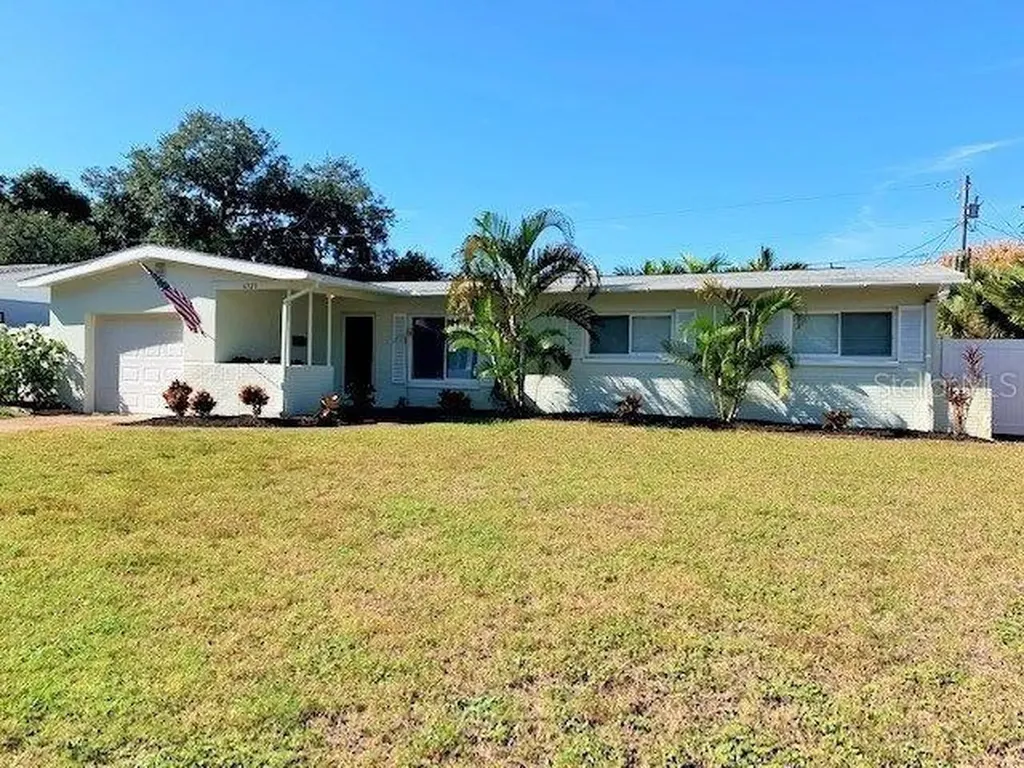 6323 17th Place N St Petersburg FL 33710