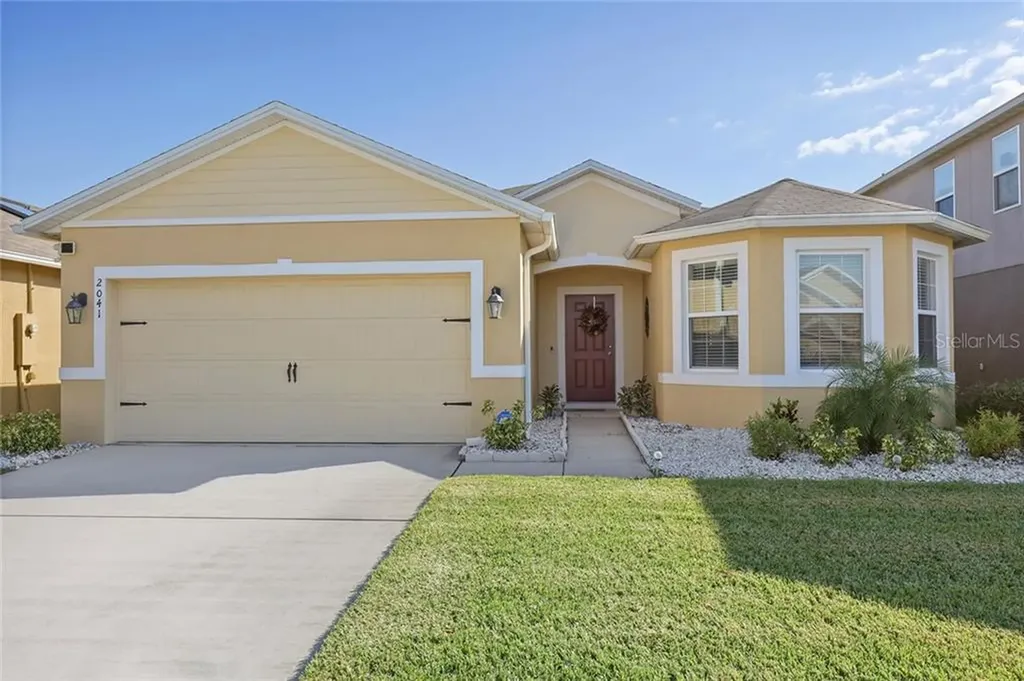 2041 Patriot Way Saint Cloud FL 34769