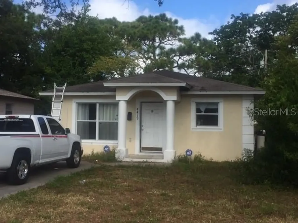 4419 15th Avenue S St Petersburg FL 33711