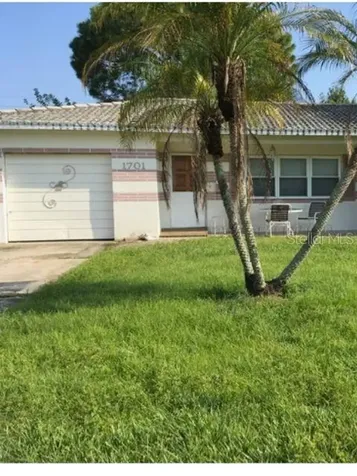 1701 62nd Avenue N St Petersburg FL 33702