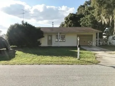 6219 9th Street Zephyrhills FL 33542