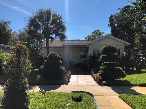 5028 34th Avenue N St Petersburg FL 33710