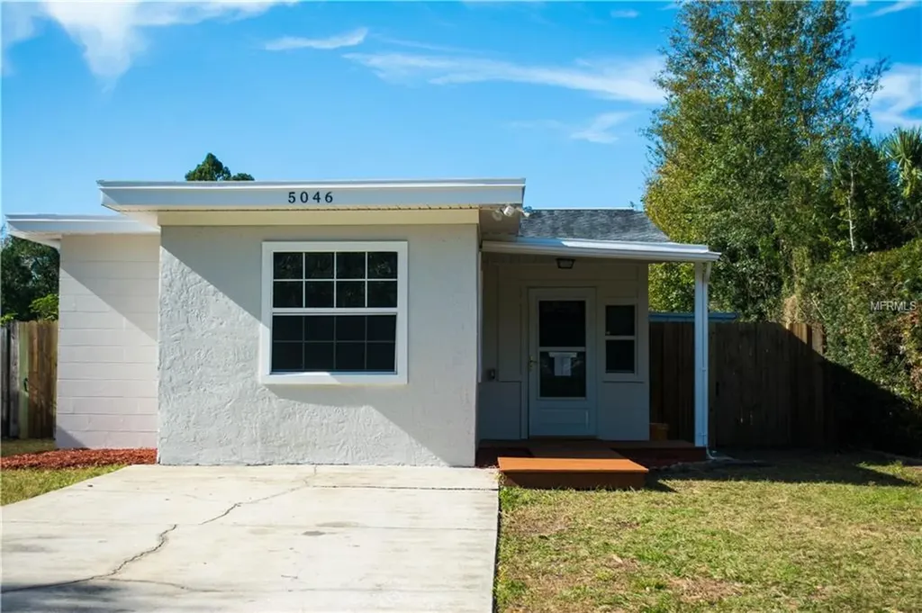 5046 10th Street N St Petersburg FL 33703