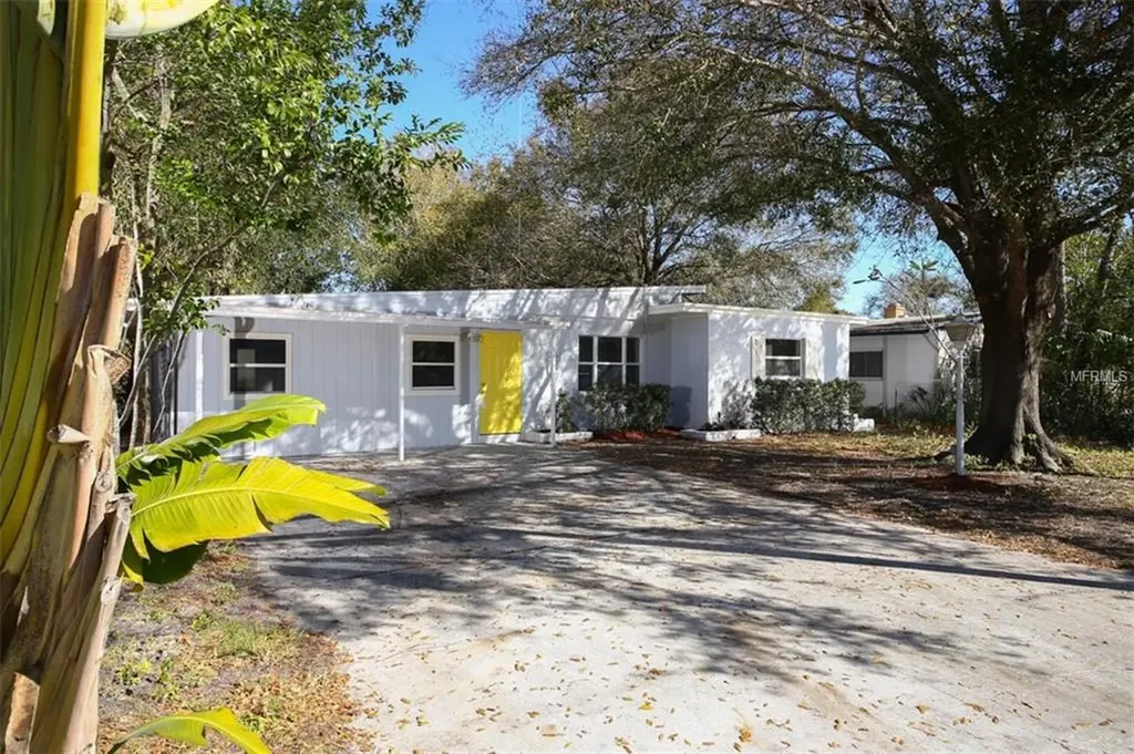 1059 58th Avenue N St Petersburg FL 33703