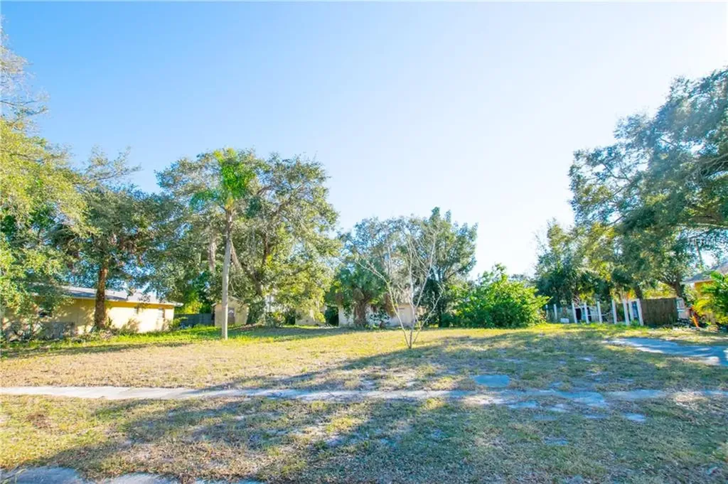 3734 28th Avenue S St Petersburg FL 33711