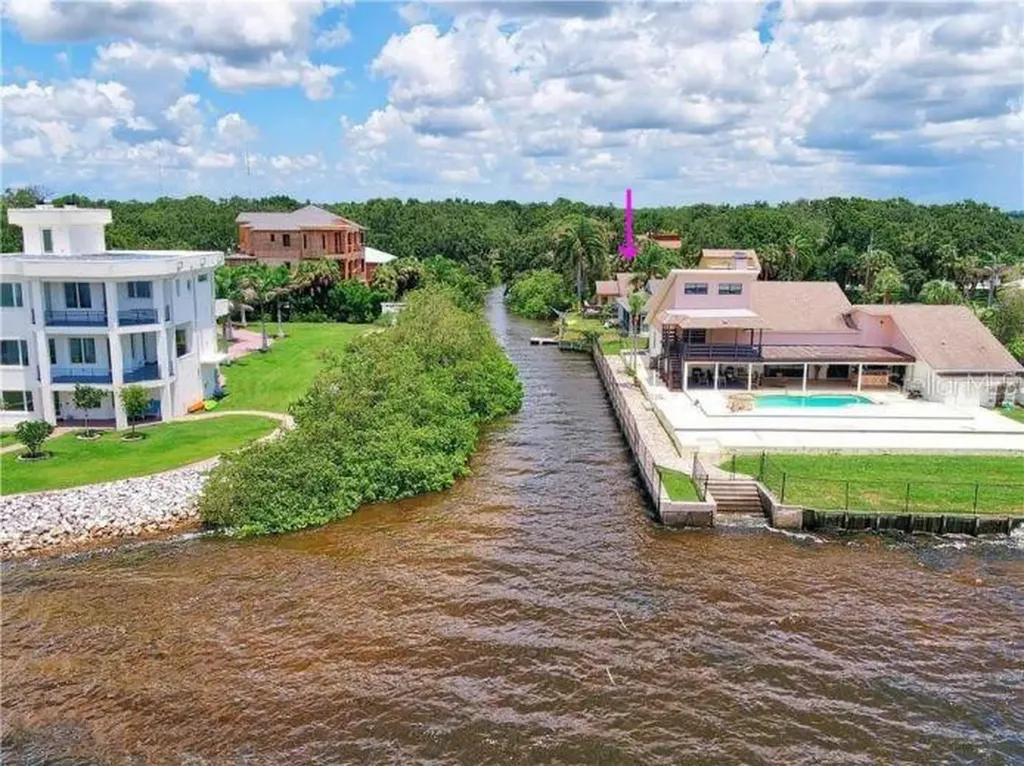 7404 Bay Drive Tampa FL 33635
