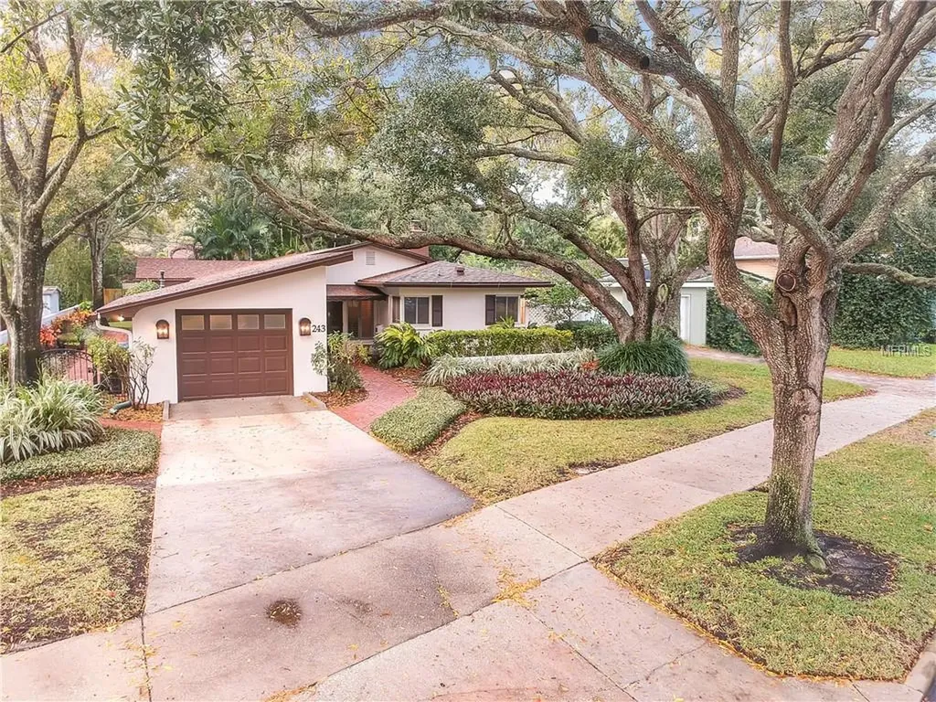 243 Bandera Way NE St Petersburg FL 33704