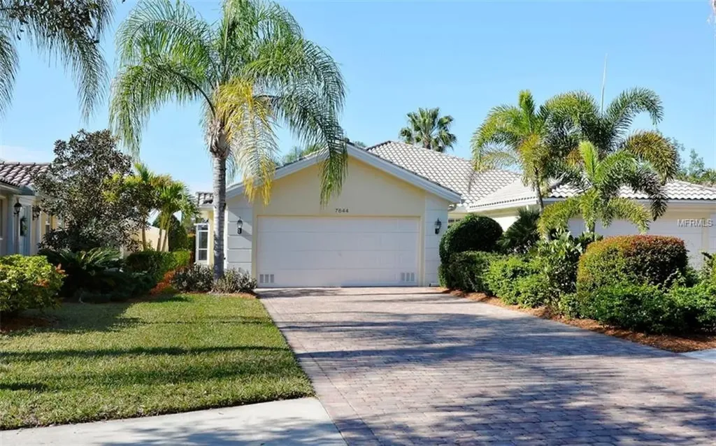7644 Camminare Drive Sarasota FL 34238