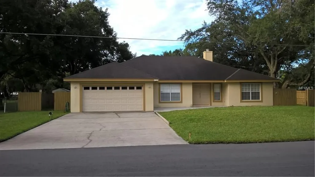 300 Tullis Avenue Longwood FL 32750