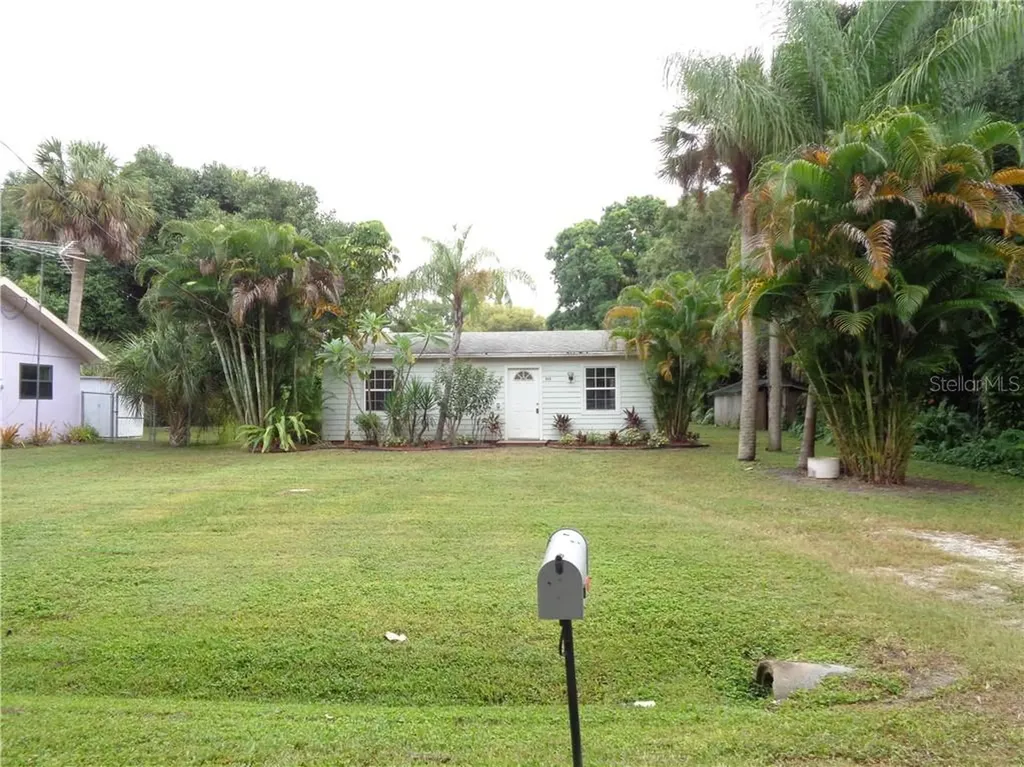 325 Pineapple Street Englewood FL 34223