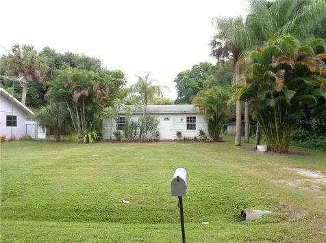 325 Pineapple Street Englewood FL 34223