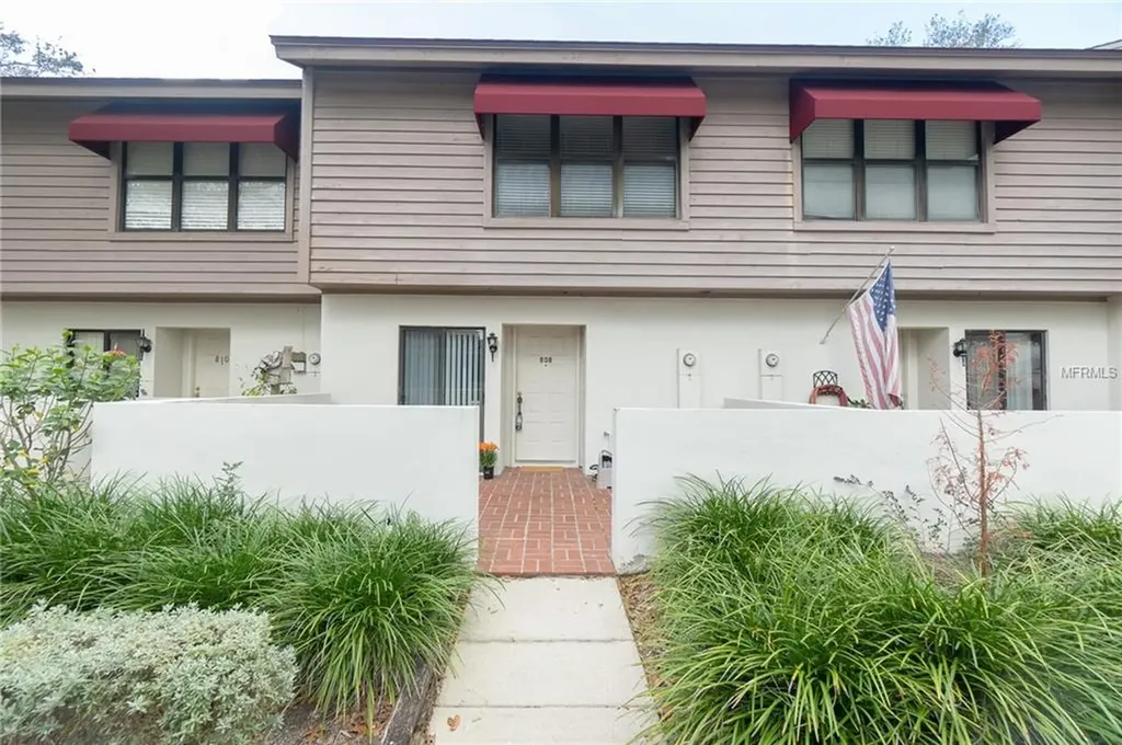 808 Oak Park Place Brandon FL 33511