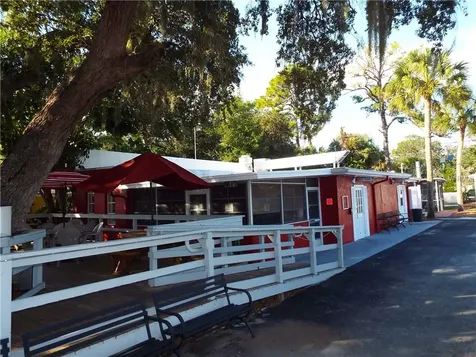 470 W Dearborn Street Englewood FL 34223
