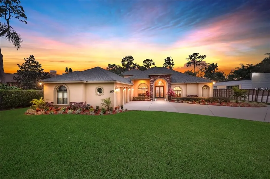 7000 Lake Willis Drive Orlando FL 32821