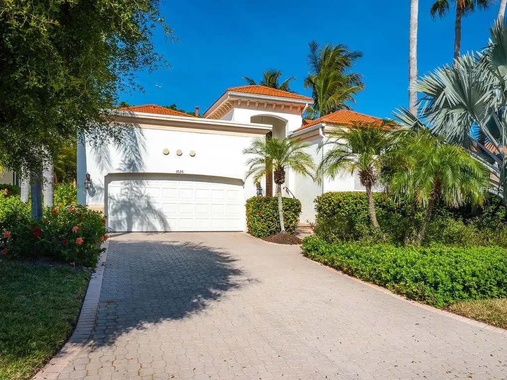 3526 Fair Oaks Lane Longboat Key FL 34228