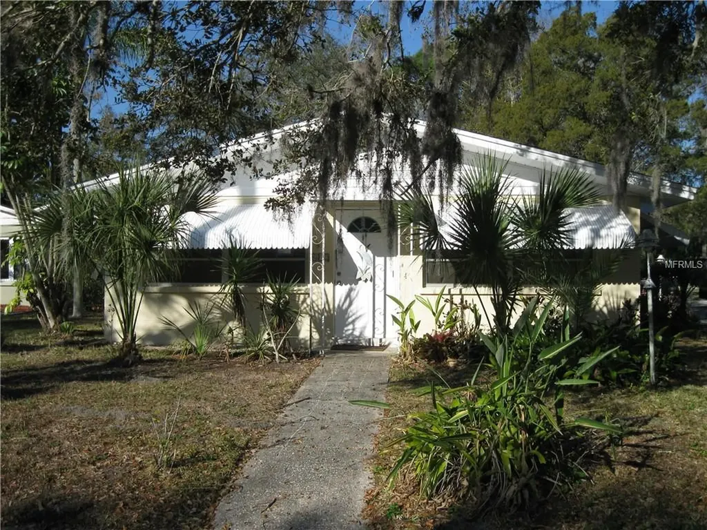402 30th Street W Bradenton FL 34205