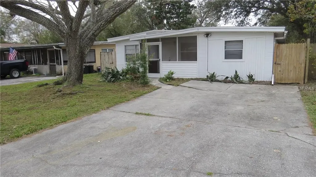 4656 72nd Avenue N Pinellas Park FL 33781