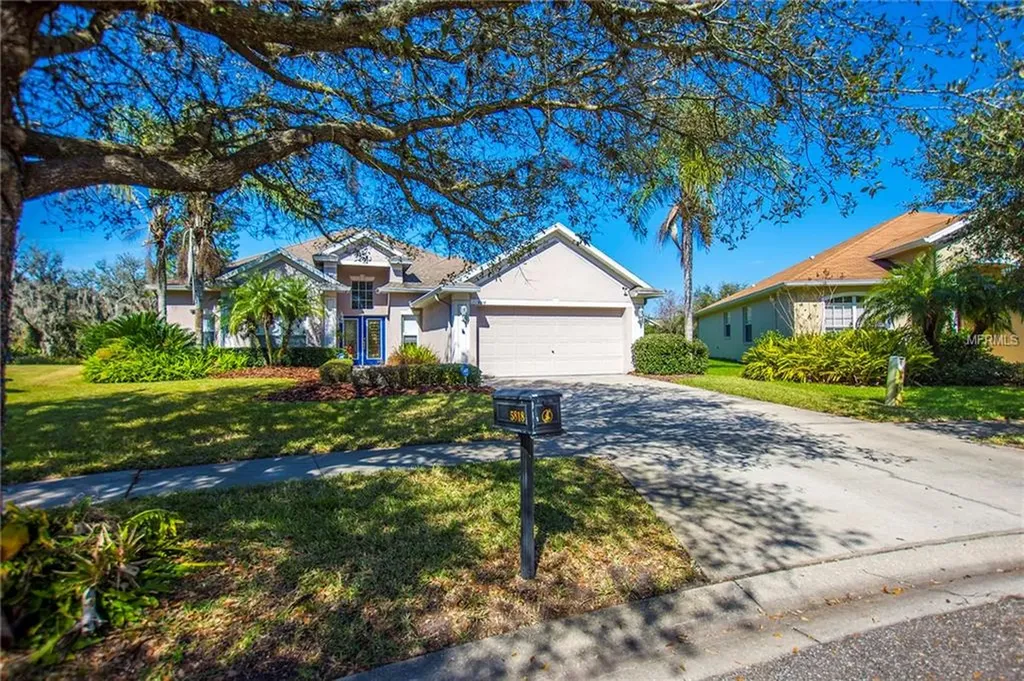 5818 Heronview Crescent Drive Lithia FL 33547