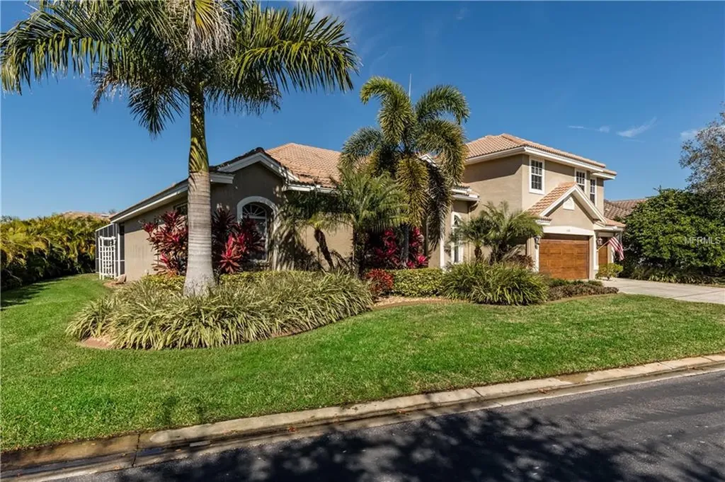 1220 Darlington Oak Circle NE St Petersburg FL 33703