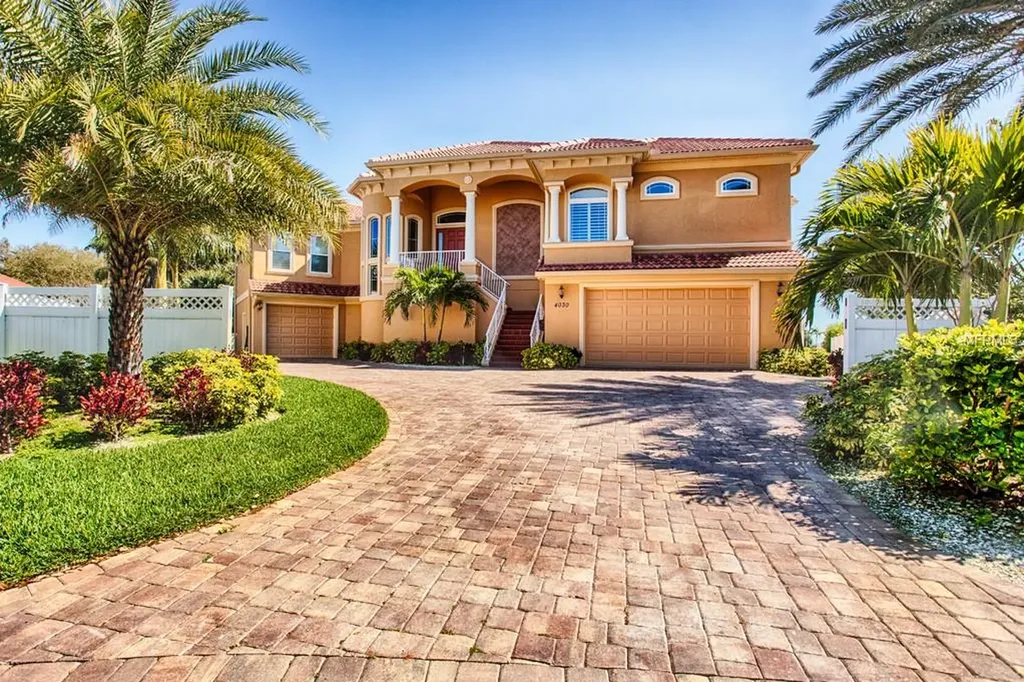 4030 43rd Street S St Petersburg FL 33711