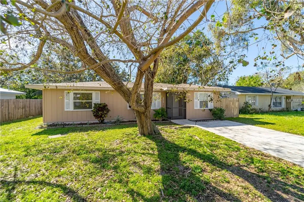 2918 Poplar Street Sarasota FL 34237