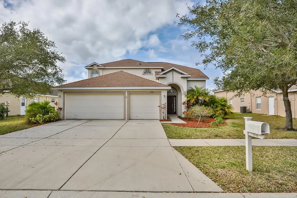 1546 Mira Lago Circle Ruskin FL 33570