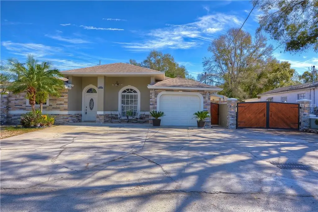 7227 Donald Avenue Tampa FL 33614