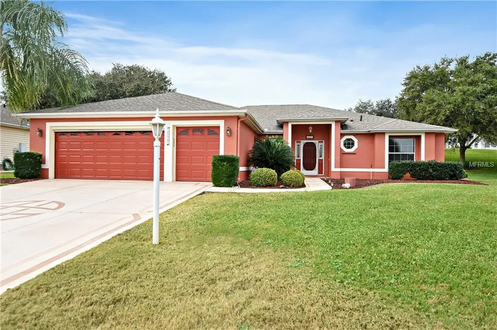 4837 Sawgrass Lake Circle Leesburg FL 34748