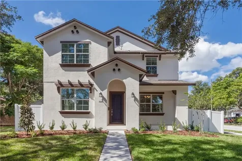 240 49th Street N St Petersburg FL 33710