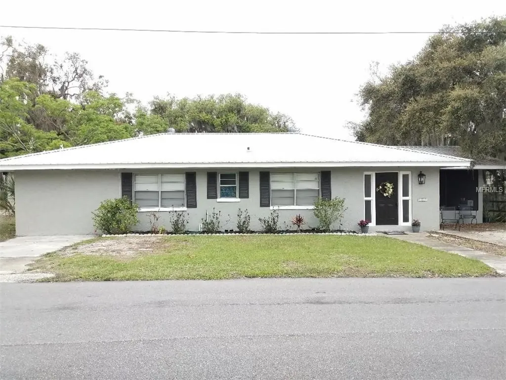 9 Keenan Way Frostproof FL 33843