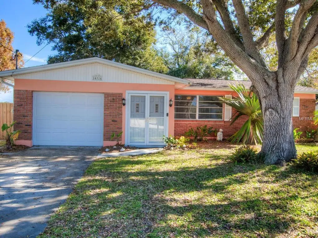 10516 94th Place Seminole FL 33772