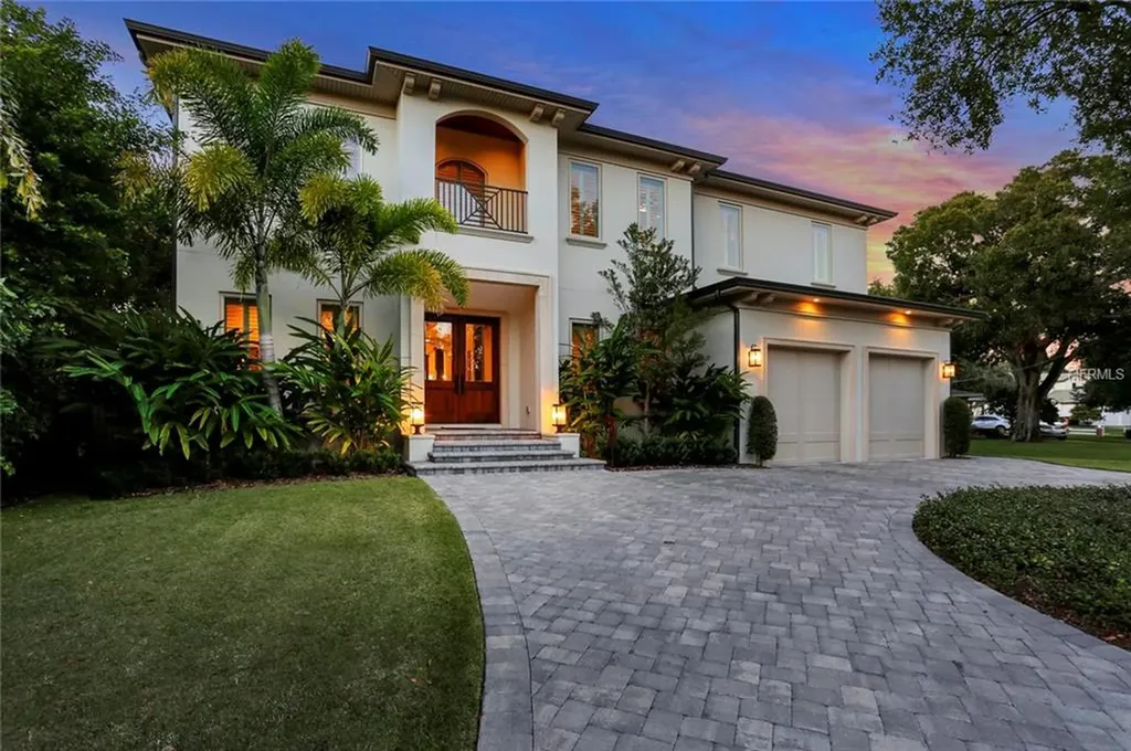 5101 W Longfellow Avenue Tampa FL 33629