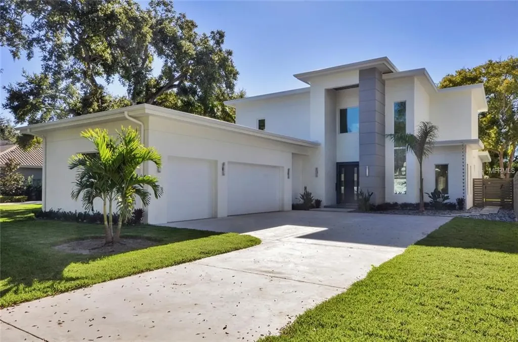 2908 W Hawthorne Road Tampa FL 33611