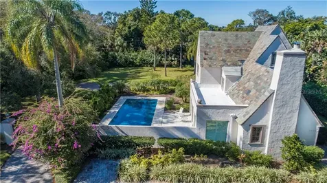 1320 Country Club Road N St Petersburg FL 33710
