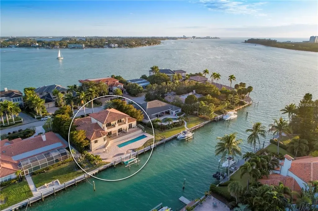 670 Mourning Dove Drive Sarasota FL 34236